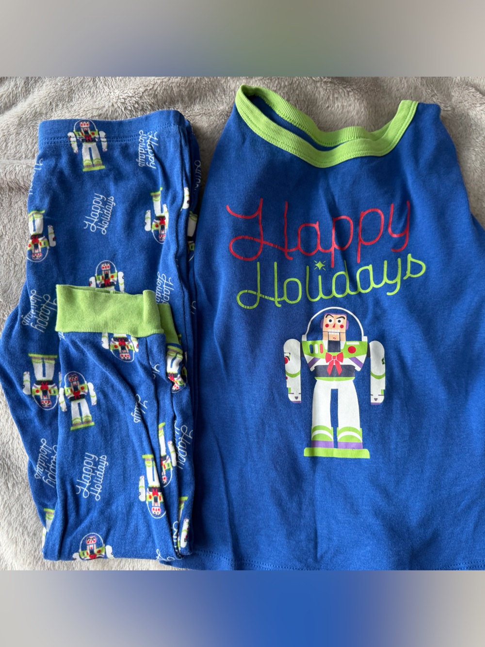 🍎 2 for $5 Pajama Set - 3T